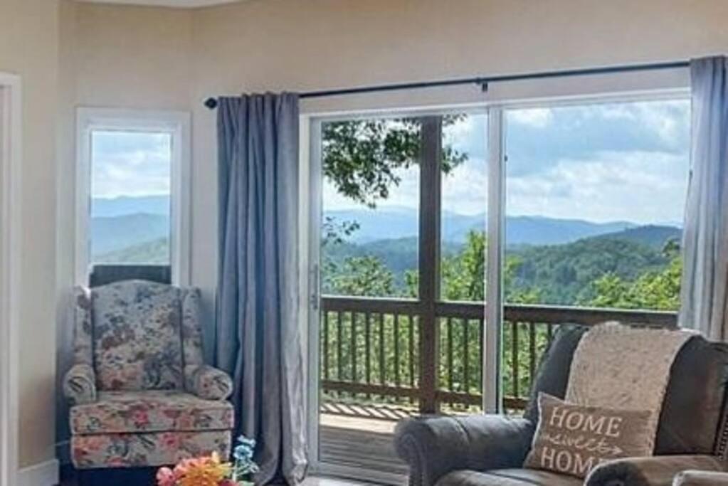 Red Rooster Family Cabin W/Hot Tub+Fire Pit+View Franklin Ngoại thất bức ảnh