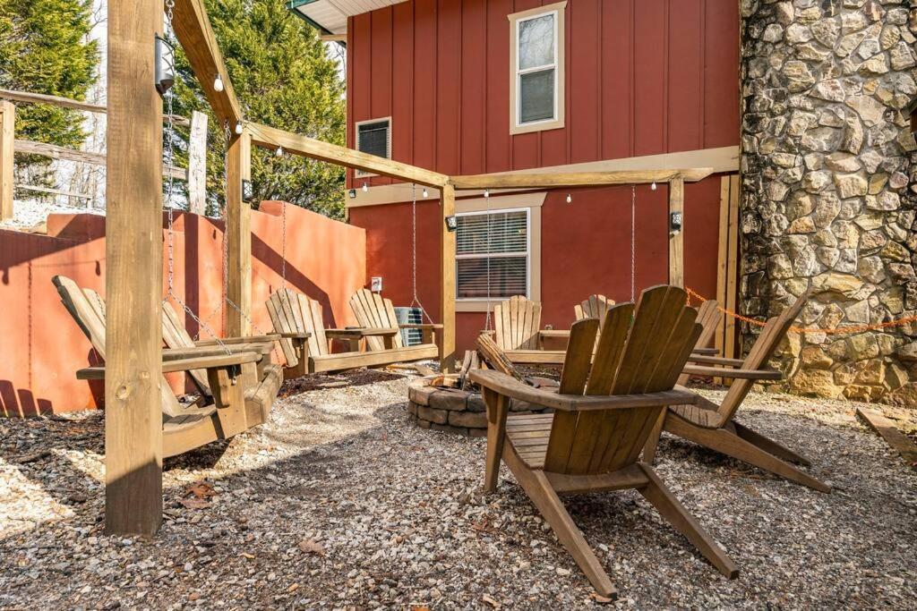 Red Rooster Family Cabin W/Hot Tub+Fire Pit+View Franklin Ngoại thất bức ảnh