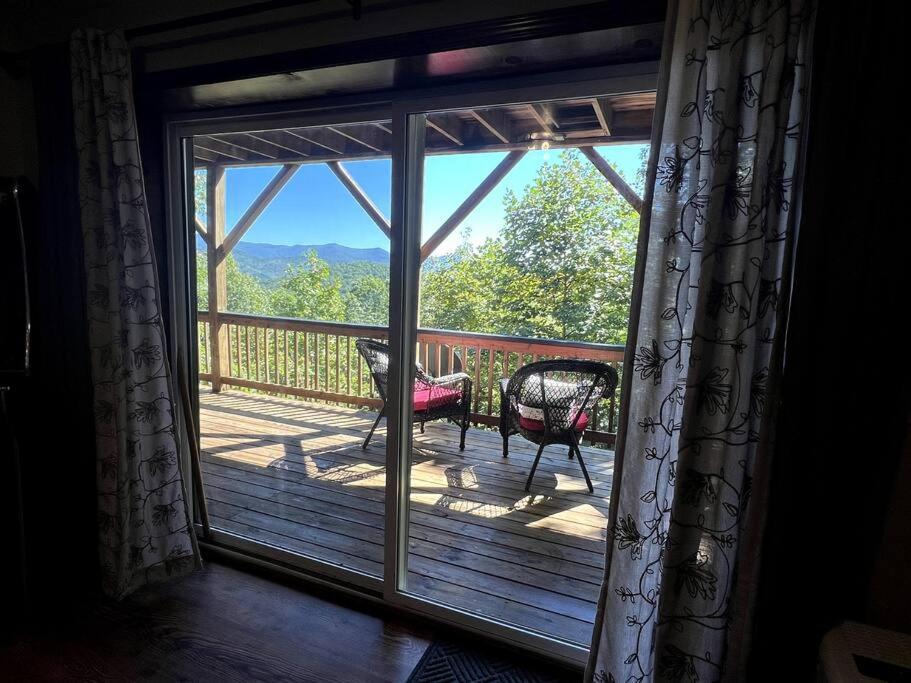 Red Rooster Family Cabin W/Hot Tub+Fire Pit+View Franklin Ngoại thất bức ảnh